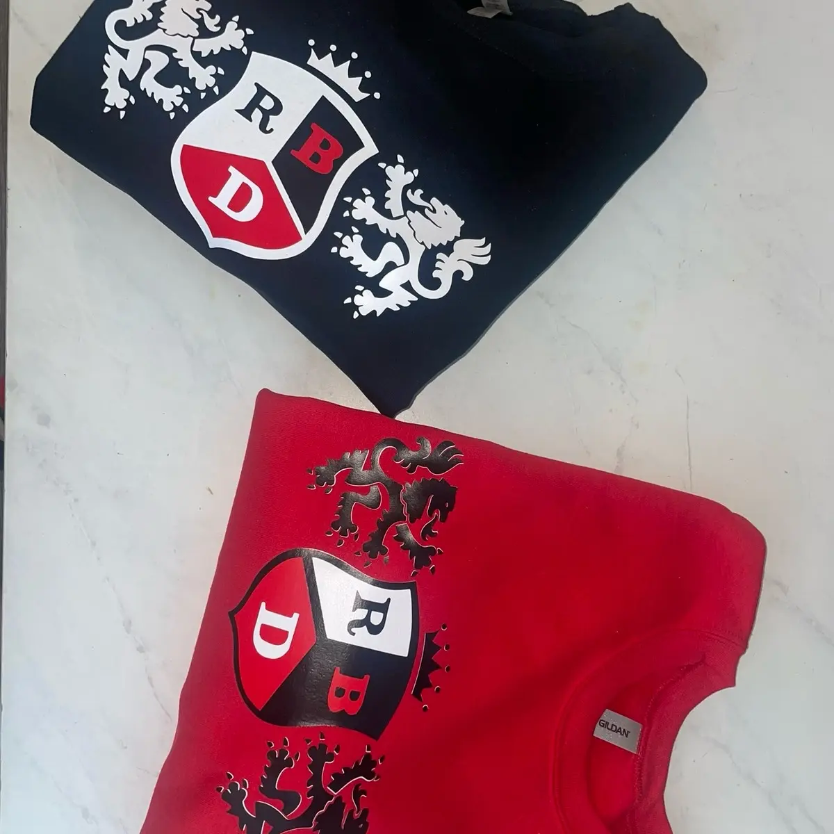 Rebelde crewneck