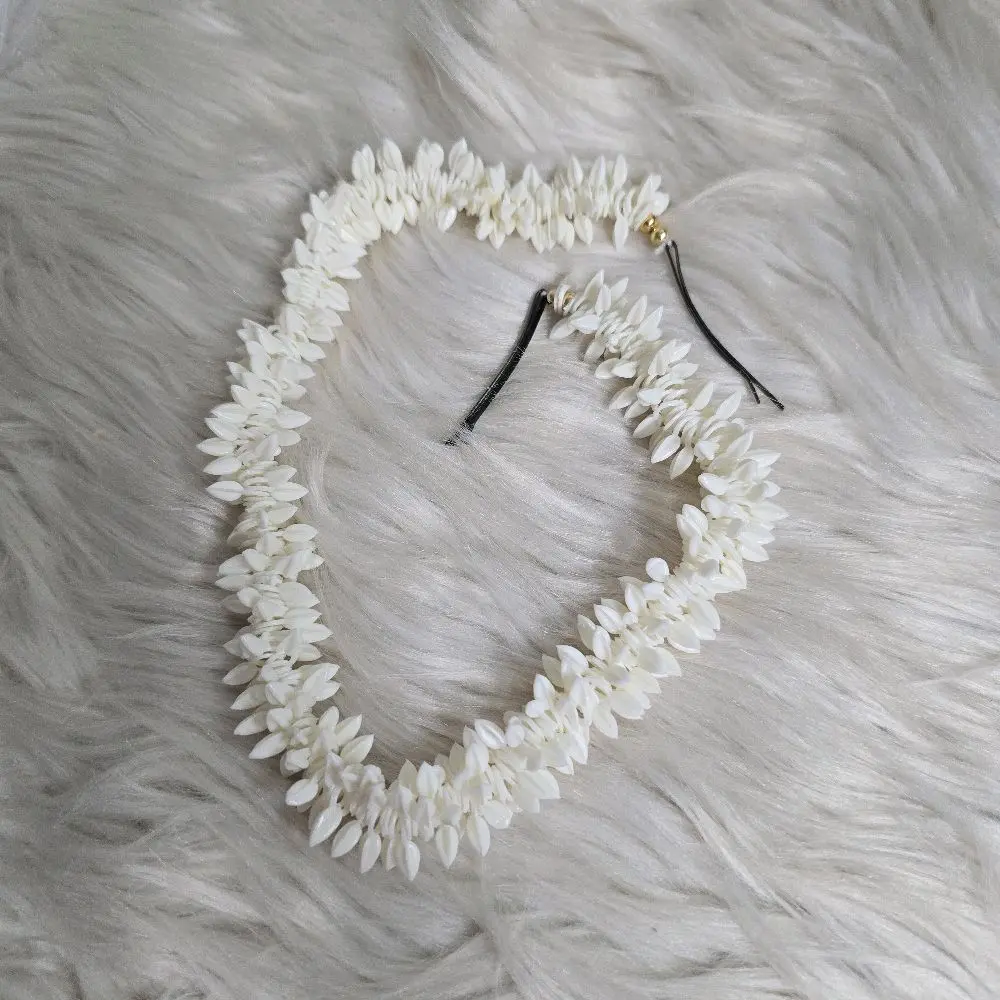 Jasmine scented gajra for your hair