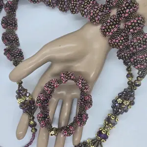 Oya Set de Pulsera y Collar Deluxe - Elegant Necklace with Colorful Beads and Decorative Elements