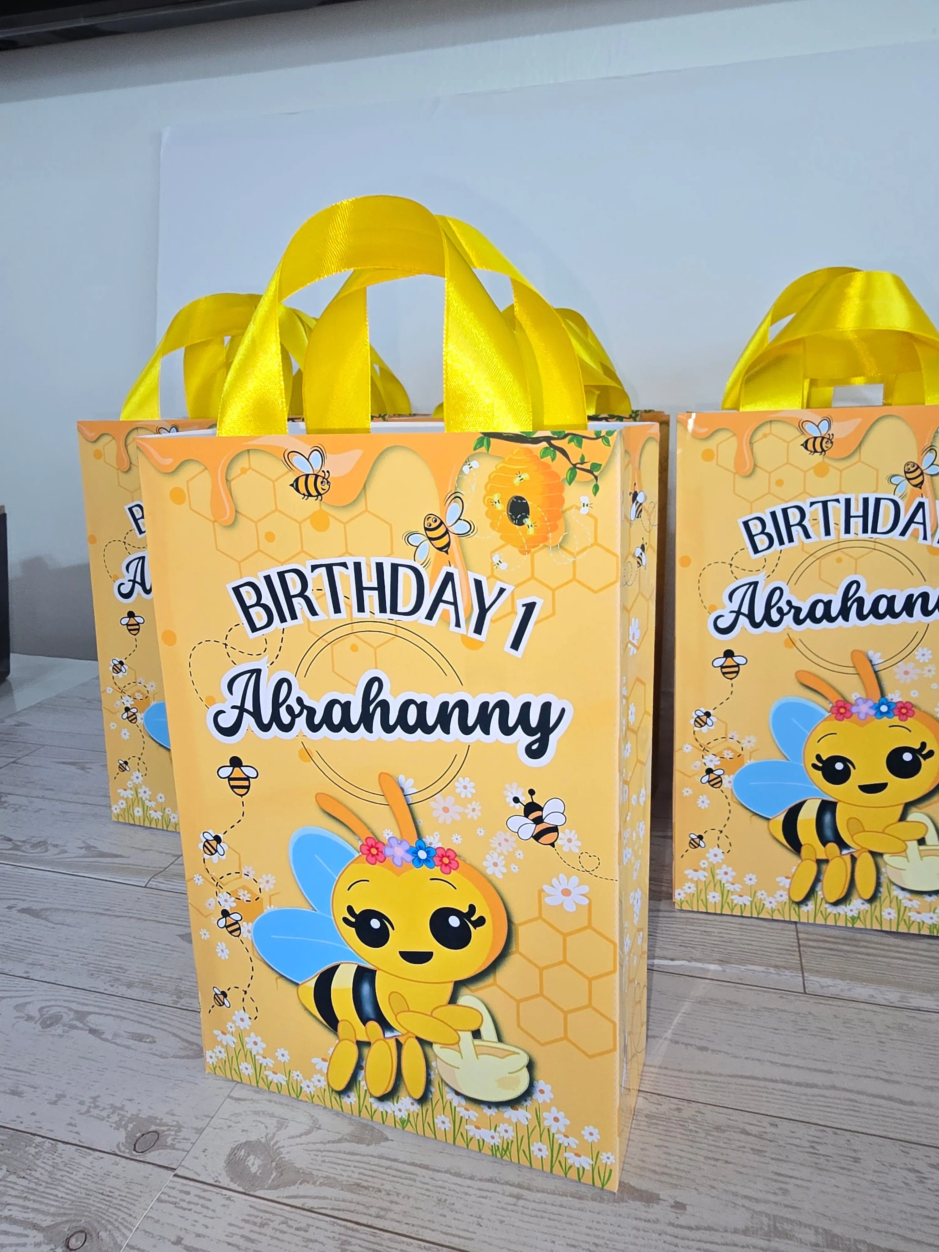 12 Personalized Abejita Chiquitica Party Gift Bags - Custom Name & Age, 8.5in x 5.5in Durable Cardstock, Ribbon Handles for Gamers, Kids' Lan Parties & Video Game Events