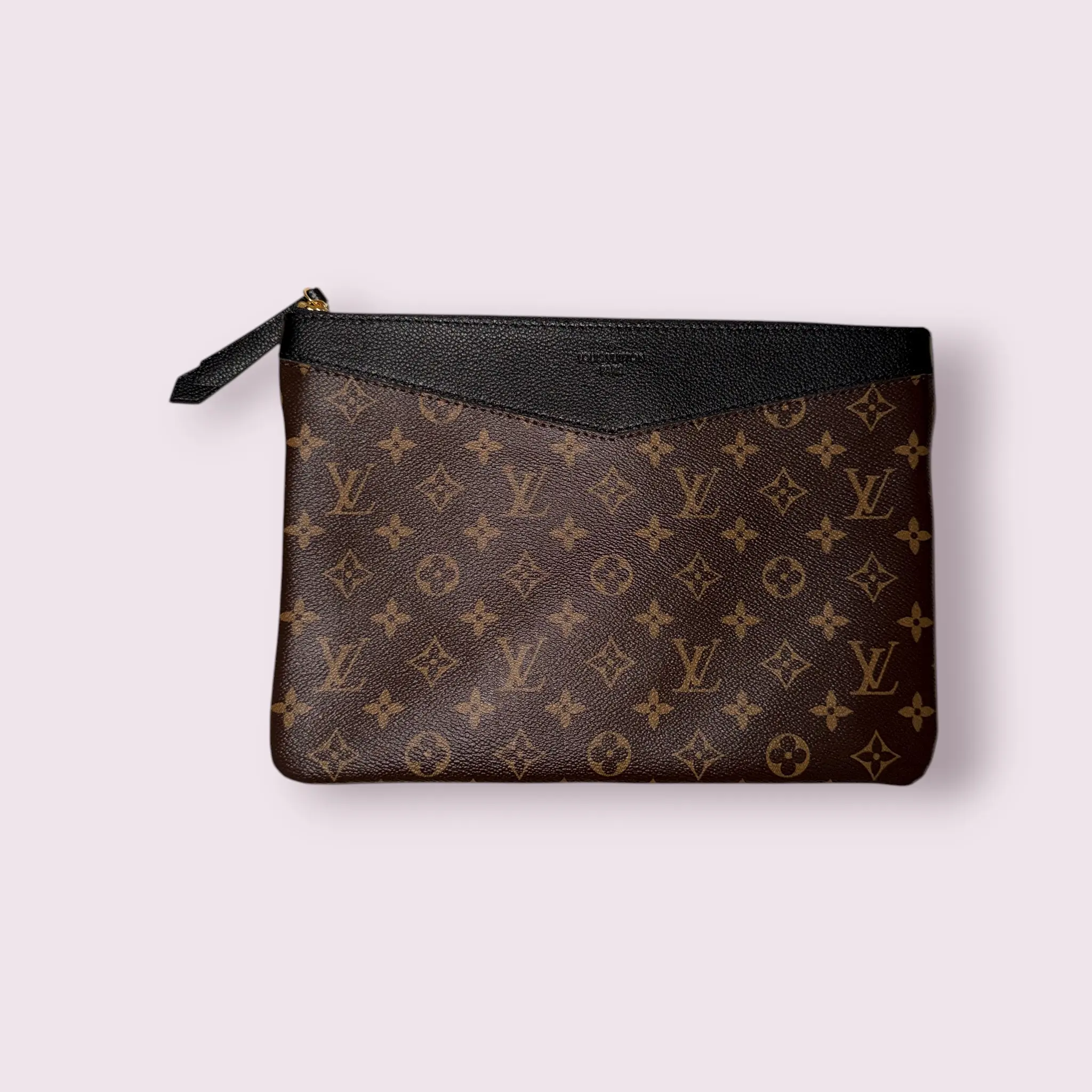 Pre-owned Louis Vuitton Canvas with Calfskin Leather Trim Clutches and wristlets Monogram Canvas Clutch Wristlet with Calfskin Leather Trim (Full Set) Classic, Elegant & Practical, Very Good, Perfect for Everyday Use, 11.75x8.25x0.2in