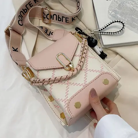 Mini Cute Leather Crossbody Bags for Women Plaid Cell Phone Shoulder Purses with Carry Compact Stylish and Versatile Everyday Use(with accessories) ﻿