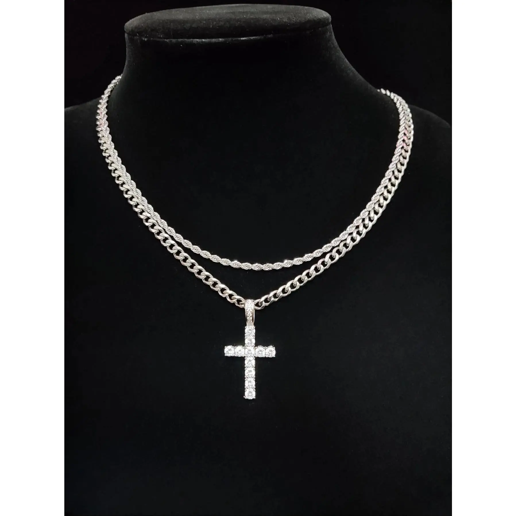 Stainless Steel Cross Necklace, Unisex Hip Hop Twist Chain with Rhinestone Pendant, Chrome-tone Fashion Jewelry, Silver Cross Necklaces
