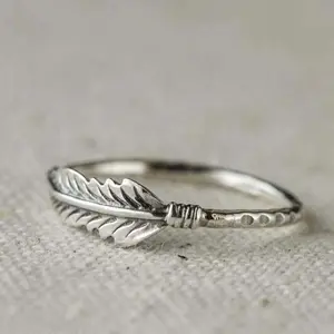 Fashion niche punk trend old feather ring personality retro girls daily accessories