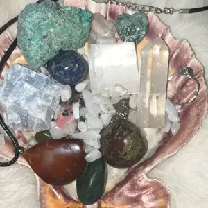 Crystal confetti scoop