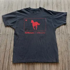 Gildan Men's Black Deftones Album Vintage Band Tee, Unisex Y2K Emo Gothic Grunge Streetwear Shirt for Men Women, USA-Made & Printed Apparel!	