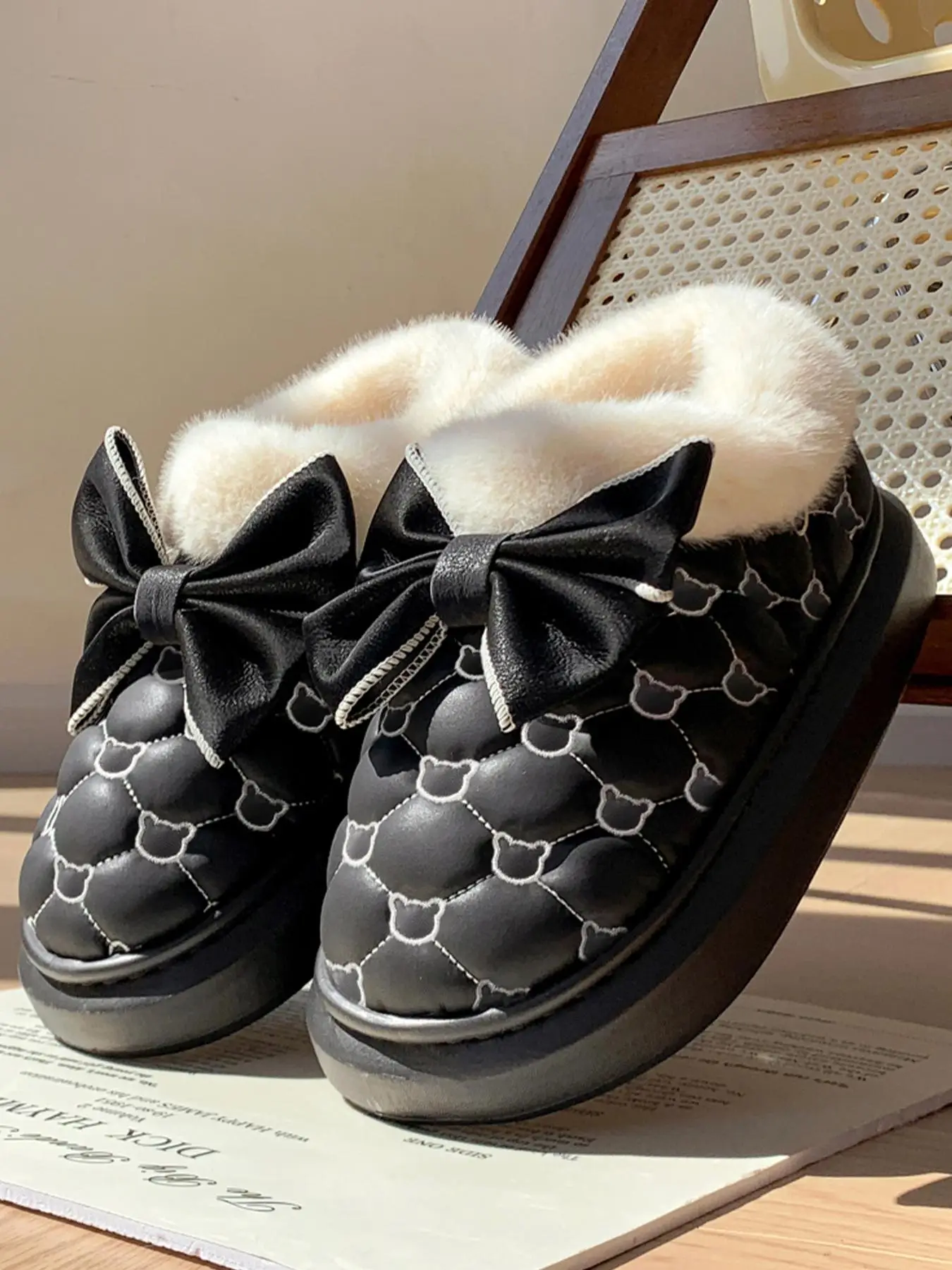 Women's Bowknot Design Embroidering Plush Slippers, Casual Soft Comfortable Home Slippers, Warm Slippers for Indoor & Outdoor Use for Fall & Winter