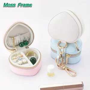 New Hanging Keychain Jewelry Box — Portable Mini Heart-Shaped Ring & Accessory Organizer for the Gym or On-the-Go