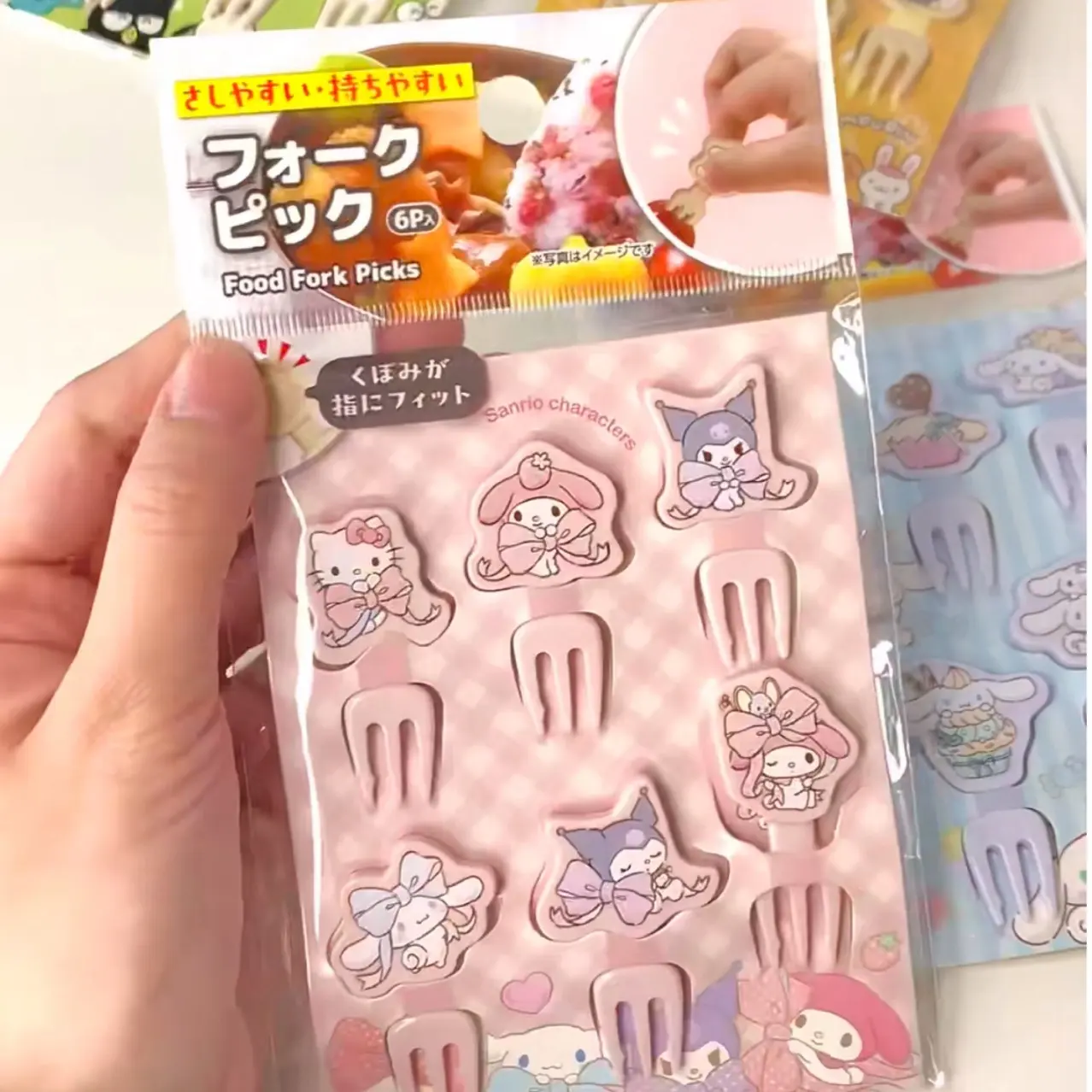 L Sanrio Cartoon Fruit Forks Cute Decorative Forks Mini Fruit Snack Dessert Forks—Compact and Portable