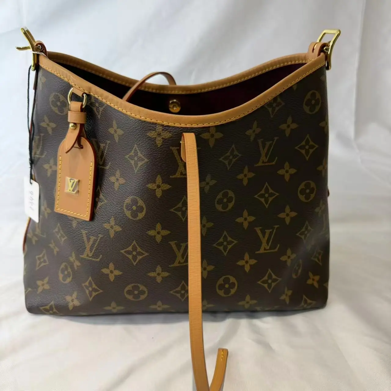 Pre-owned Louis Vuitton leather Shoulder Bags CarryAll 001346