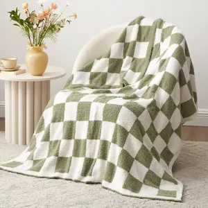 Checkered Blanket is a MUST-HAVE for lazy days. Perfect for Couch, Bed & Camping. The Ultimate Cozy Gift for Her! #SoftBlanket #HomeDecor #GiftIdeas
