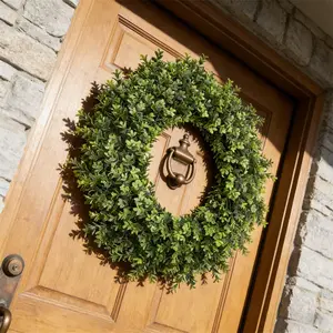 Spring and summer yellowwood folding wreath, Greenery Wreath, featuring realistic green eucalyptus leaves for the front door, and it can be a home decoration for indoor or outdoor walls, windows, fireplaces or porches