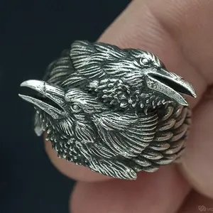 1pc Luxurious Black Alloy Crow Ring, Fashionable Versatile Boutique Design with High-End Moving Detail alt jewelry