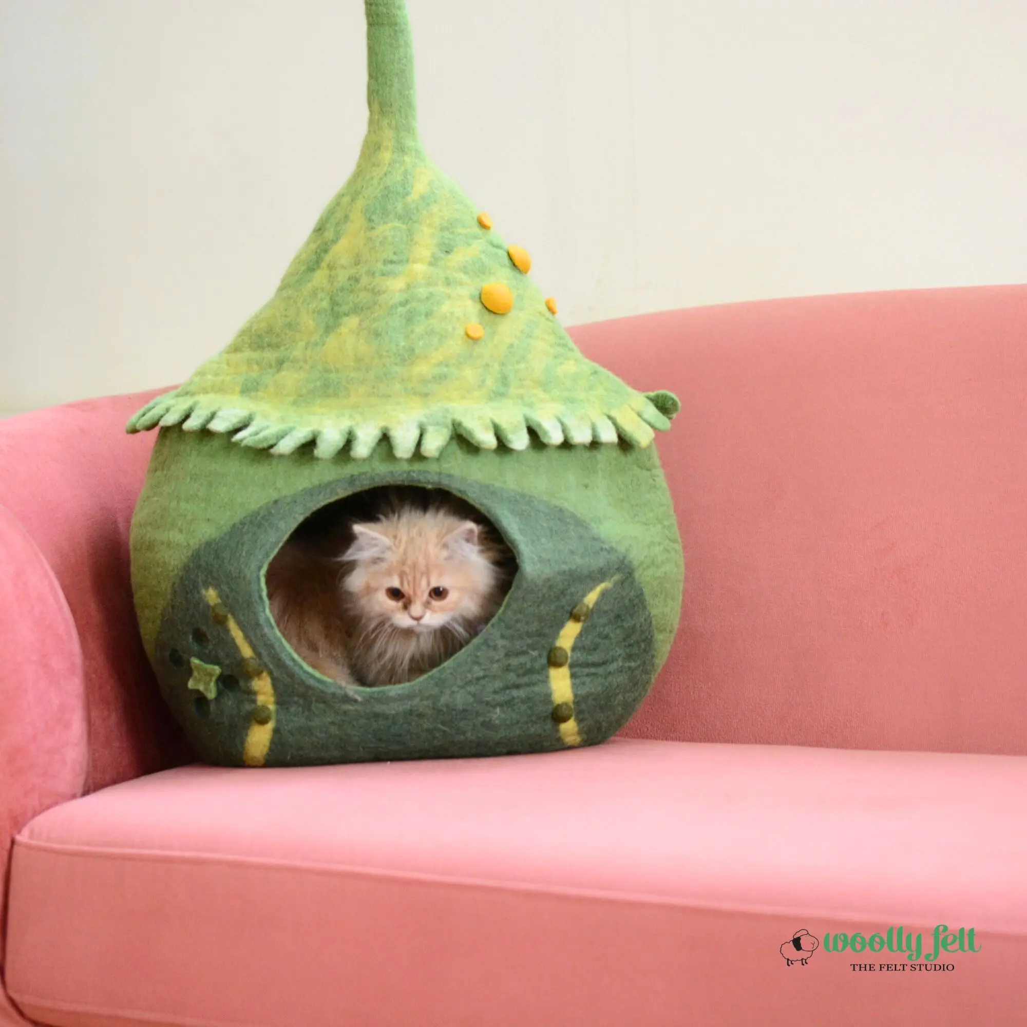 Green Felt Cat Cave Handmade Wool Pet House for Cats Cozy and Comfortable Design