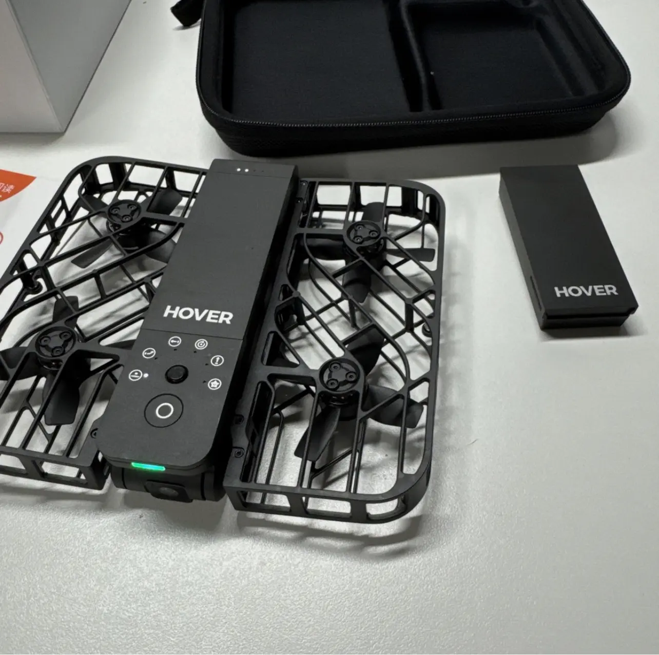 Black HOVERAir X1 Combo Self-Flying Camera Pocket-Sized Drone 120g Palm Takeoff