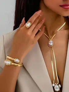 3-piece pearl jewelry set, popular snake chain, open finger style, luxurious and versatile jewelry.