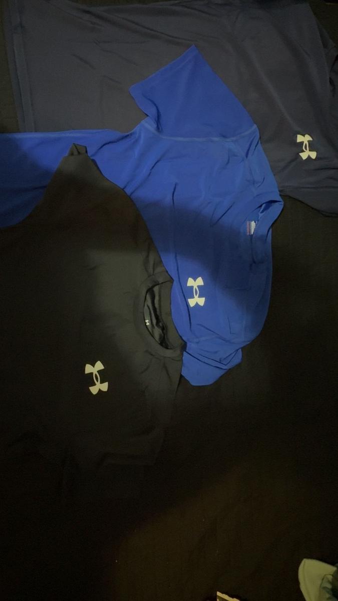 Item: Black/White, L