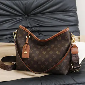 2026 New High Quality PU Leather Tote Bag Women Large Capacity Vintage Print Crossbody Shoulder Bag for Commuter