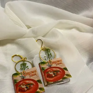 Christmas book earrings with real flowers