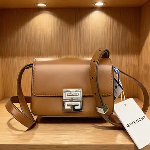 Pre-owned GIVENCHY Leather Shoulder Bag C0718834314