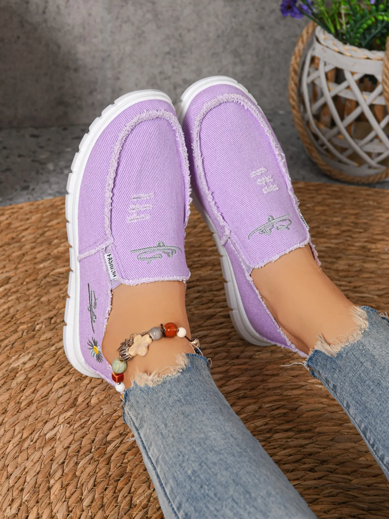 Lilac Breathable Canvas Shoes for Women, Slip-On Soft Sole Anti-Slip Lazy Shoes, Casual Flat Leisure Shoes, All Seasons Fashion Walking Shoes, Footwear
