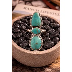 AMERICANA BLUE THREE-STONE RING