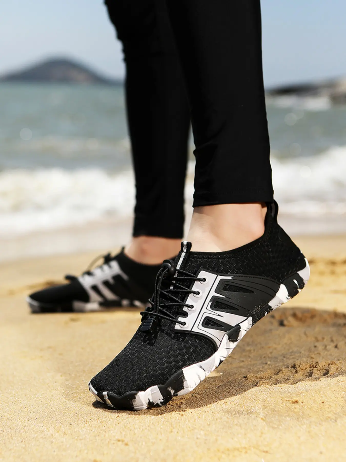 Women's Outdoor Beach Water Shoes, Non-Slip Quick-Dry Swim Shoes, Swimming Shoes, Water Sports Footwear, Ideal for Snorkeling, Diving, Water Sports, Fishing, Surfing