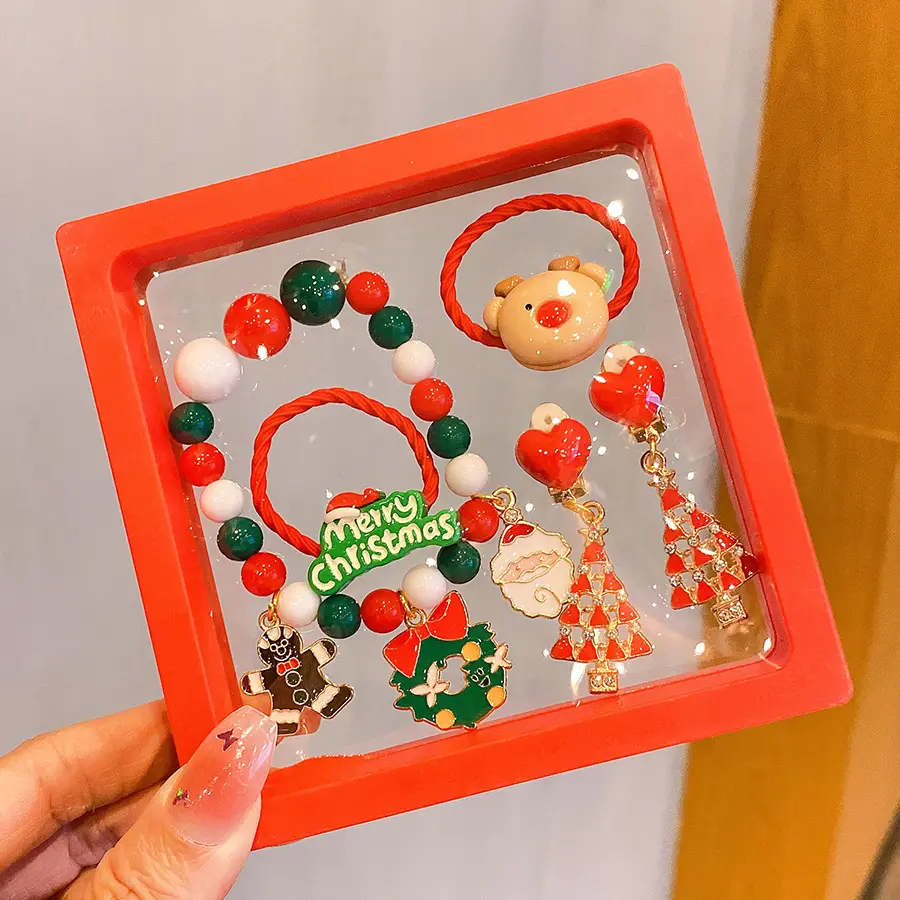 5pcs Christmas Gift Bracelet Set, a Fun and Cute Handmade Christmas Jewelry Set Featuring Bracelets,Santa Claus Style Elegant Christmas Charm Bracelet Set for Women,Festive Holiday Gift, Party Accessory - All Seasons Wear