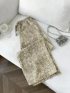 1pc Women's Viral Leopard Print Casual Wide-Leg Fitted Pants, Lightweight Woven Fabric & Drawstring Waist, Ideal for Trendy Girls in Street Outings/Concert Looks/Brunch Gatherings/Everyday Wear