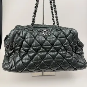 Pre-owned CHANEL Bubble Quilt Bowling Bag
