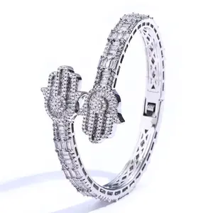 Diamond Bracelet - Elegant Design with Round Diamond Stones, Ideal for Everyday Wear