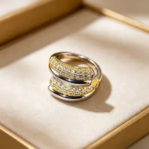Two-Tone Golden & Silvery Statement Ring for Women, Elegant Intertwined Band with Sparkling Accents, Luxury Design Jewelry, Perfect Gift for Anniversaries, Birthdays & Special Occasions