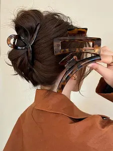 Leopard Pattern Hair Claw, Hair Clip, Flat Claw Clips, Elegant Hair Accessories for Women & Girls, Minimalist Headwear Suitable for Thick Hair, Fashion Hair Accessories for Party, Daily Clothing Decor