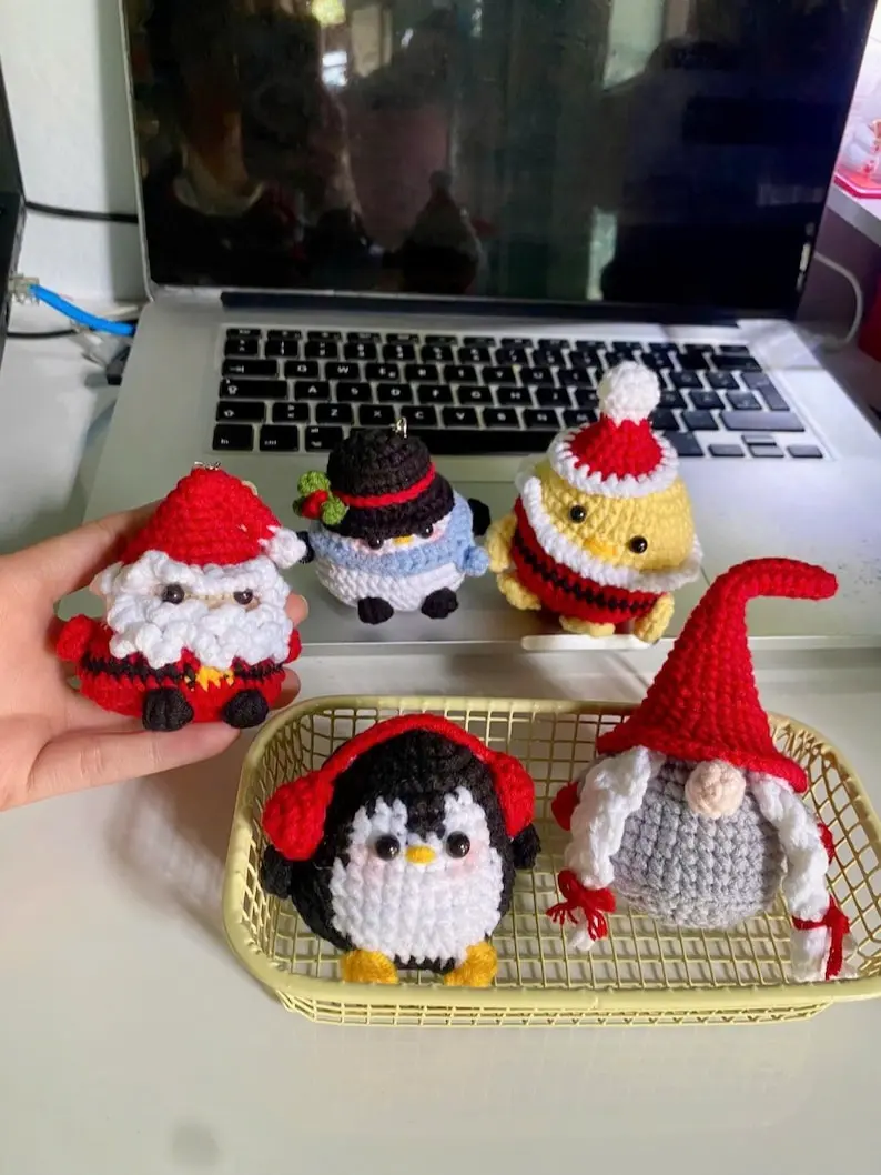 Crochet Christmas Keychain, Handmade Santa, Snowman, Penguin, Grin, Crochet Animal keychain, Cute Grin Keychain, Christmas Gifts