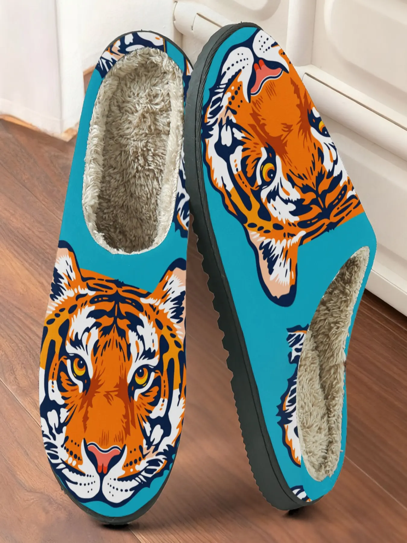 Cute Tiger Plush Slippers, Retro American Style Tiger Print + Warm Fleece Anti-Slip Thick Sole Comfort, Essential for Winter Home Use
