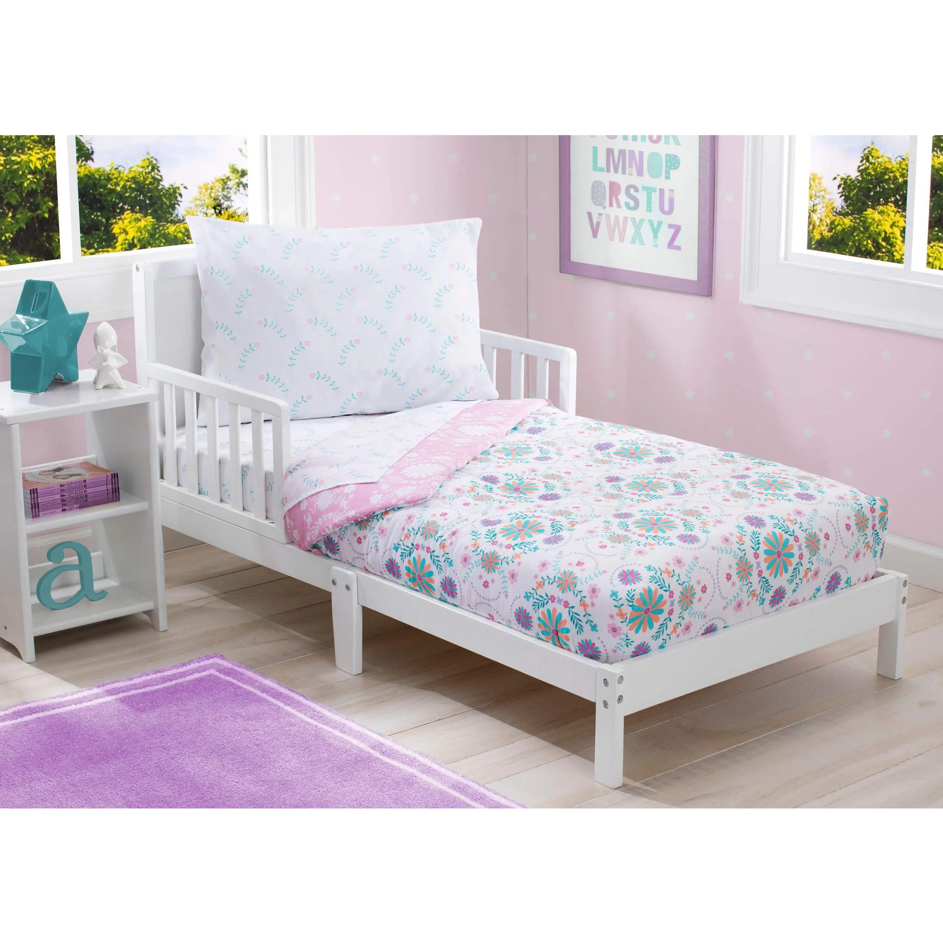 Girls 4-Piece Toddler Bedding Set Girls 4-Piece Toddler Bedding Set
