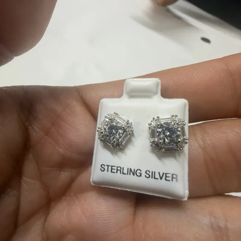 Earrings stealing silver