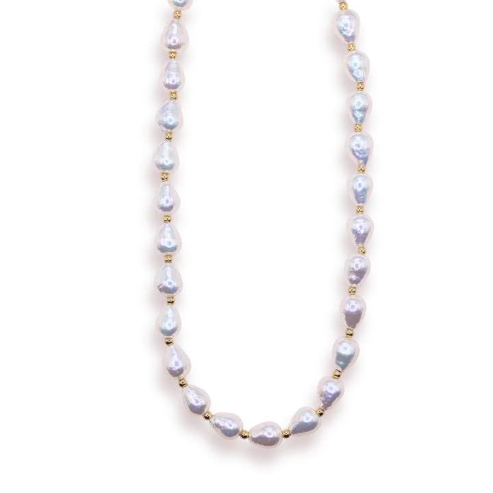 Saylor Pearl Necklace in Gold