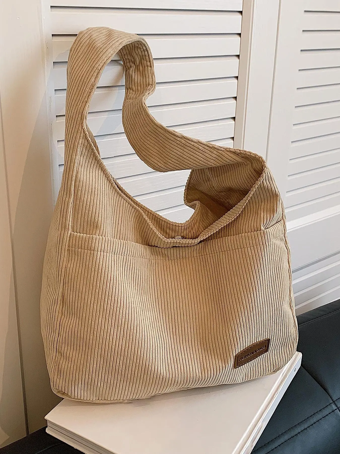 Corduroy retro underarm bag, Casual fashion bag, solid color niche design, versatile hand-held shoulder bag, soft texture, simple style, lightweight large capacity shoulder bag