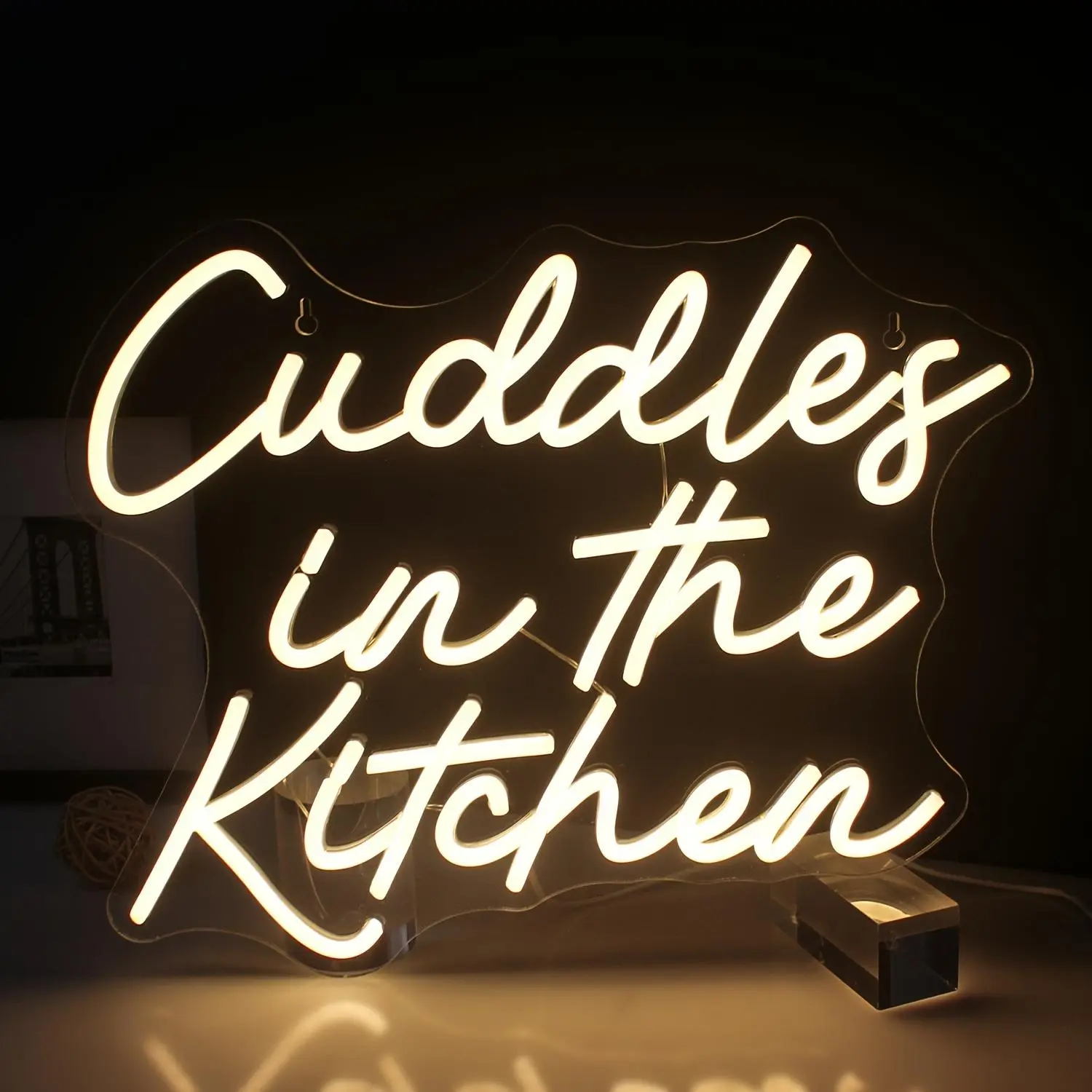 USB Powered Neon Sign, Cuddles in The Kitchen Neon Sign, Wall Mounted Home Lighting Decoration Lamp, Atmosphere Lighting, Suitable for Kitchen, Home Dining Room