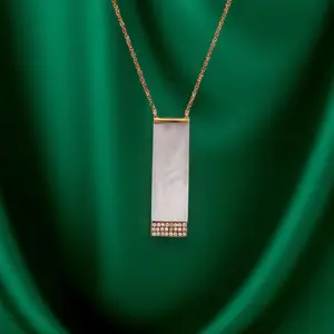 Clemency | 18K Yellow Gold | Mother of Pearl and Natural Diamond | Necklace