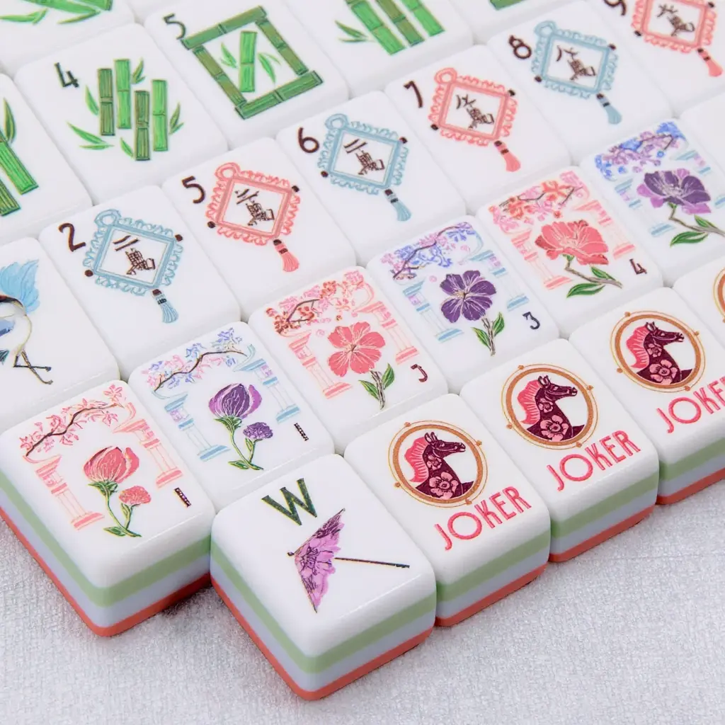 160pcs Engraved Full-Color Emerald Crystal Acrylic Modern American Mahjong Tiles Set, Unisex Outdoor Play Board Games for Camping, Hiking Sports Activities