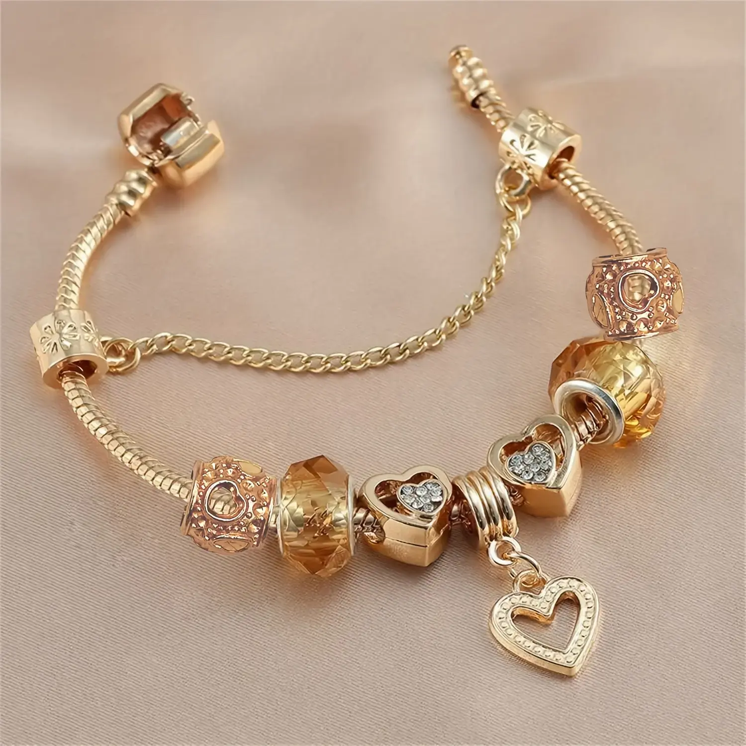 Elegant Adjustable Charm Bracelet for Women, Handmade Beads, Heart Pendant Bracelet, Fashion European Charm Bracelet Sparkling Rhinestone Love Heart Charm Bracelet Fashion Jewelry Mother's Day and Valentine's Gift, Anniversary Birthday Gift for Her