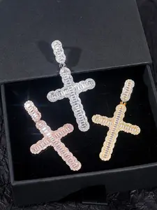 LYEECYEE Fashion Hip-Hop Jewelry Pendant, Cross Pendant Retro Hip-Hop Trendy Streetwear Men's Necklace, the Perfect Gift for Festivals and Parties