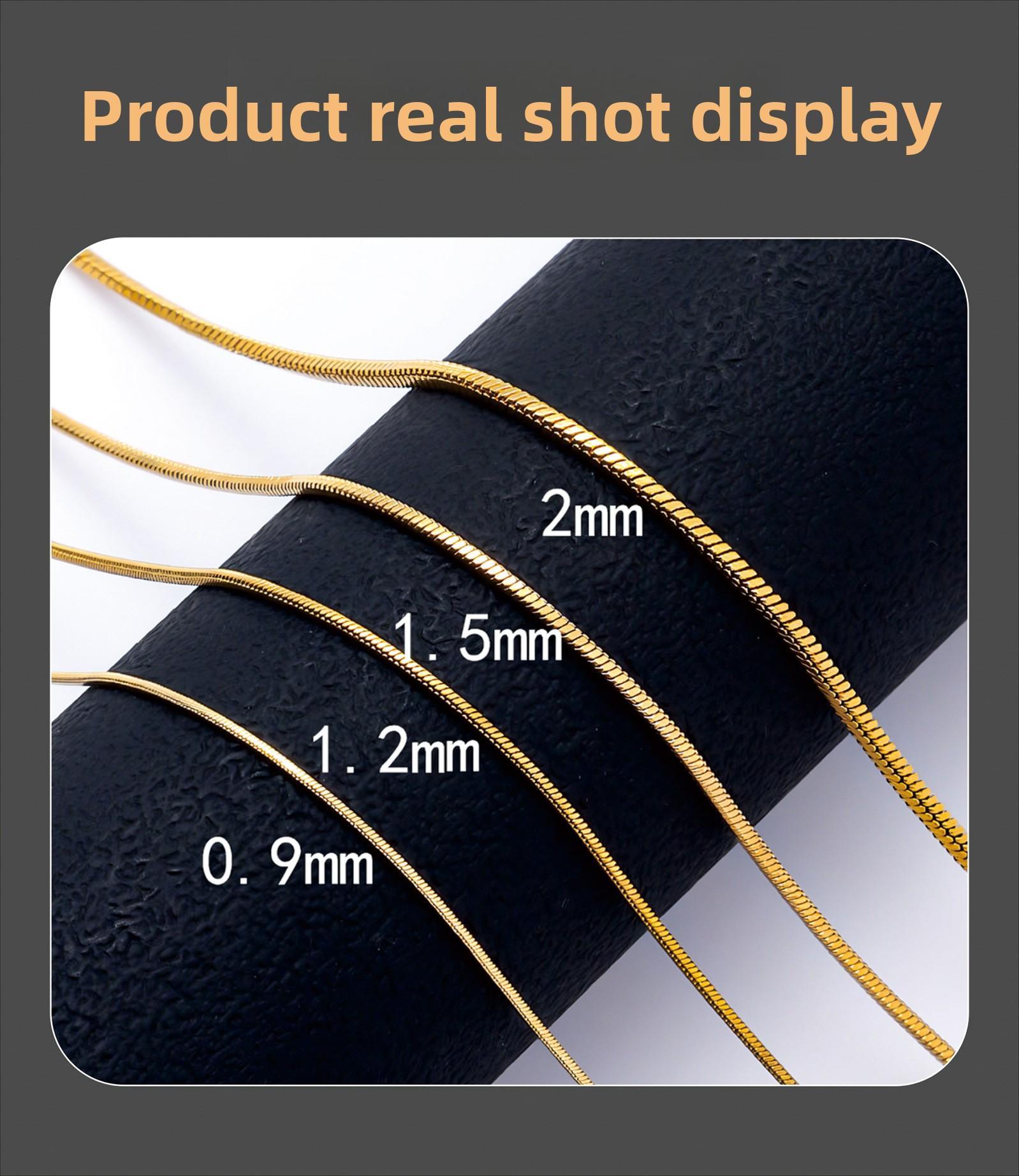 Jewelry snake chain necklace, light luxury niche titanium steel necklace, versatile for men and women, sweater chain with a light luxury and high-end feel