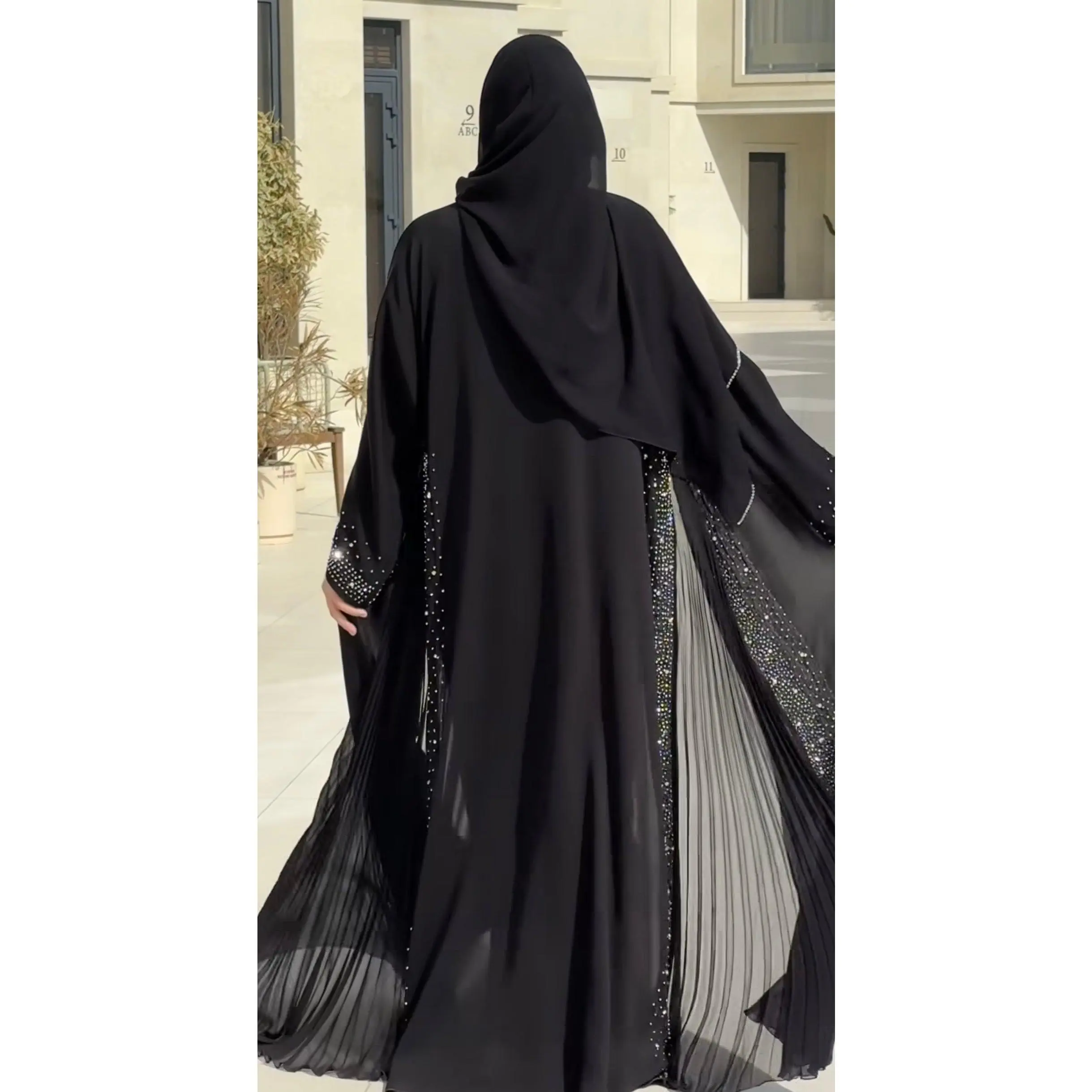 Royal Noir Crystal Abaya