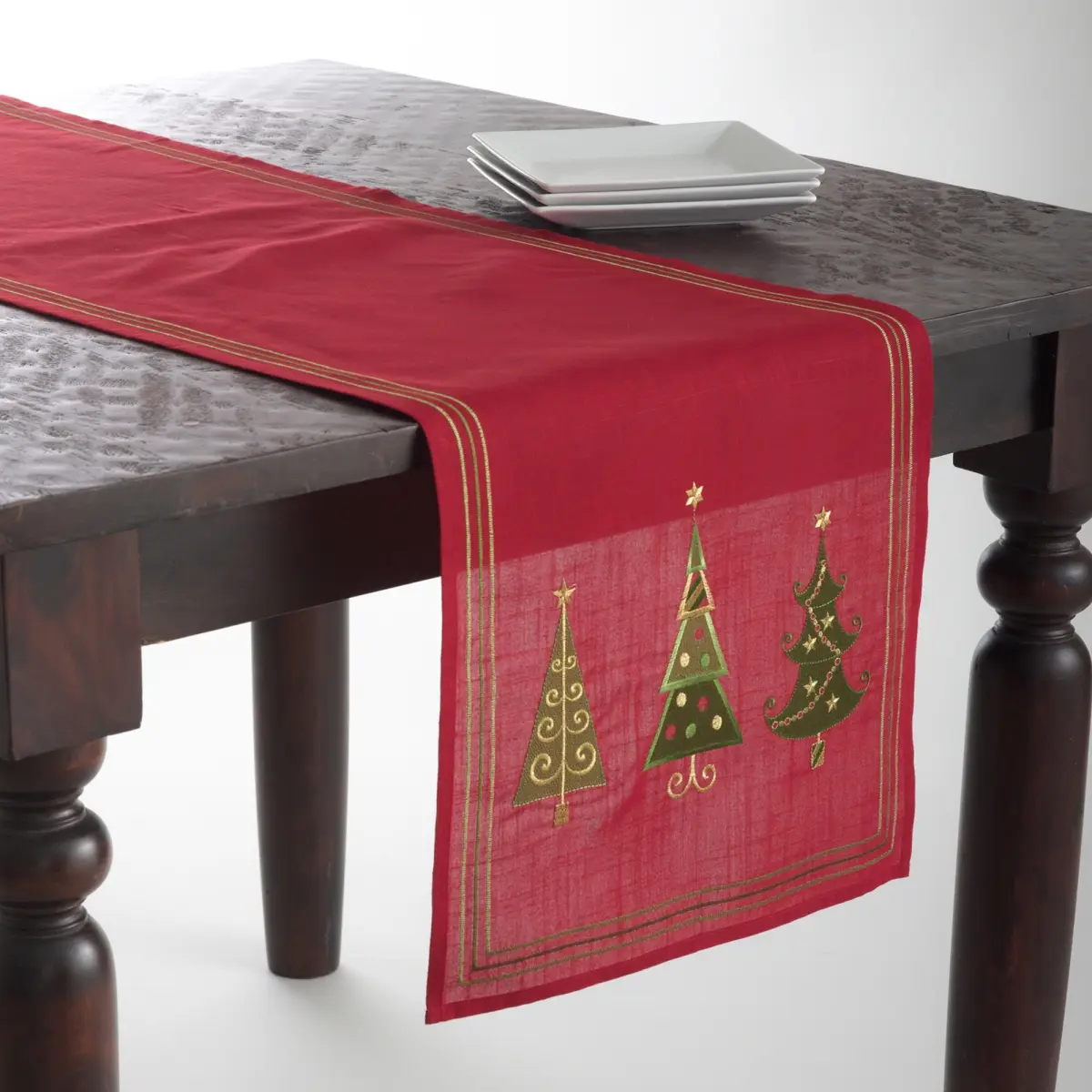 Saro Lifestyle 14823.R1690B 16 x 90 in. Embroidered Christmas Tree Design Oblong Table Runner, Red