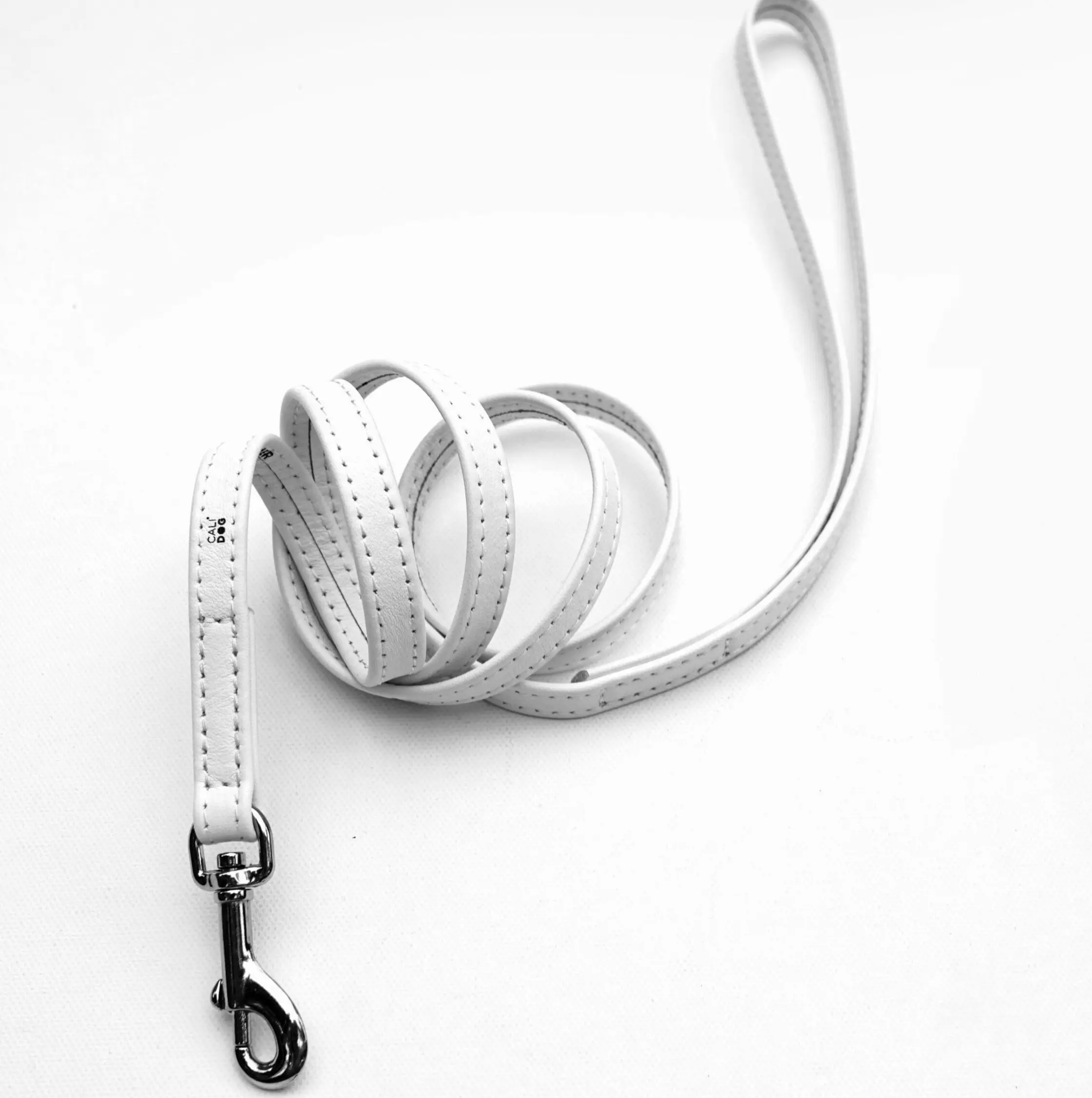 CALIDOG White Leather Dog Leash - Durable & Stylish for Small Dogs