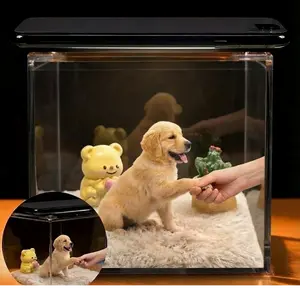 The pet 3D holographic projection box can DIY project pets and interact with them. This is a pet souvenir and commemorative gift, suitable for commemorating pets. 11cm * 11cm * 11cm with 4 small accessories