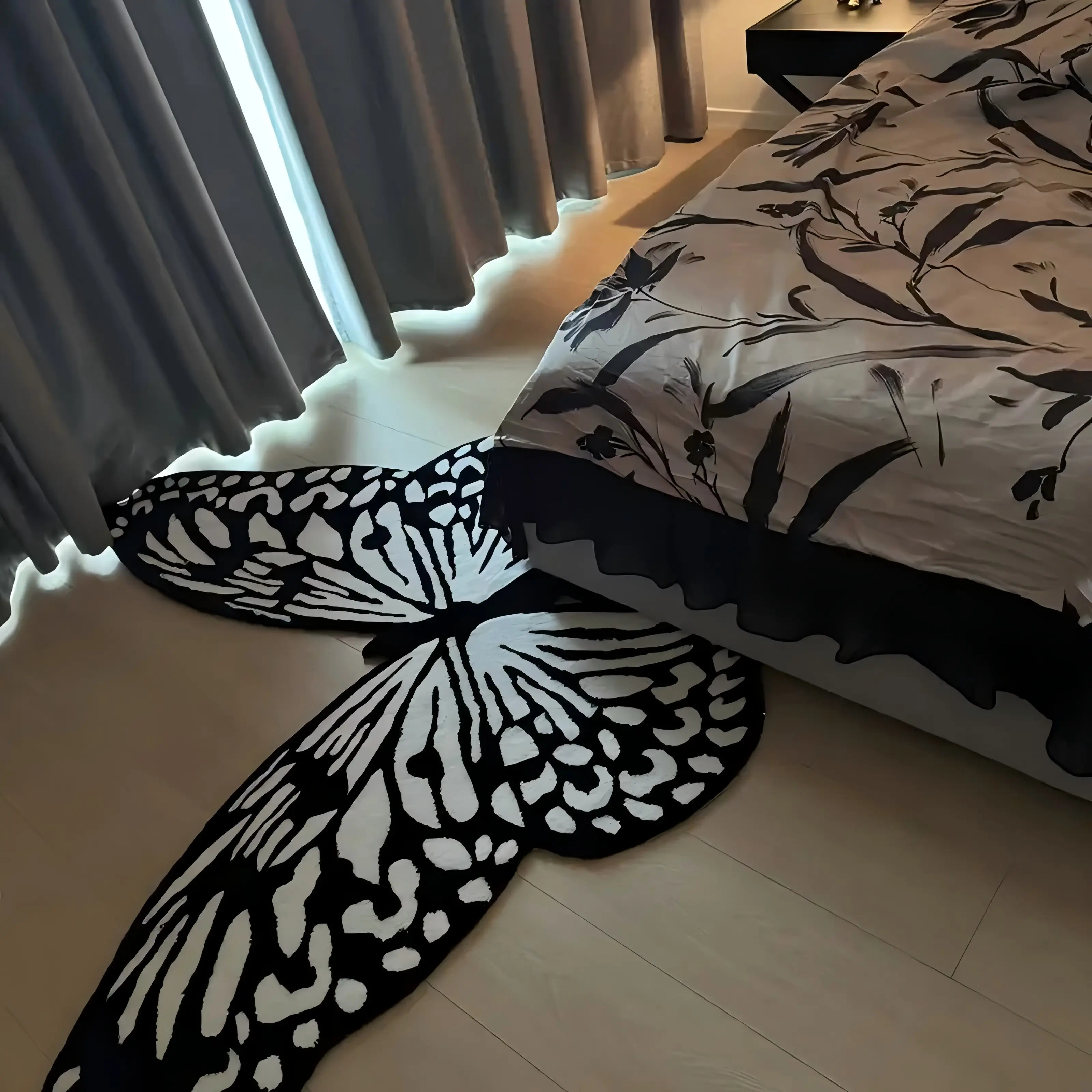 Black And White Butterfly Bath Mat Non-Slip Cute Bathroom Rugs Soft Absorbent Microfiber Door Mat Machine Washable Seashell Shape - Splash